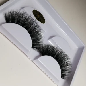 Lösögonfransar  - Superfina fransar, självklart helt oanvända. Finns fler stycken 🌺