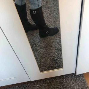  - Säljer mina fina Johnny bulls Nypris:1800kr Säljer: 650kr Storlek: 36