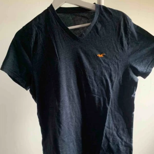  - Hollister T-shirt i gott skick 