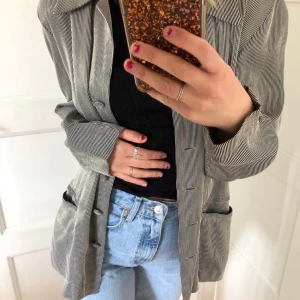 Glittrig blazer - Glansig blazer  Storlek 36/38  Inköpt vintage Frakt 95kr