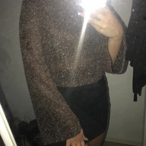 Glitter topp  - Superfin glitter topp i jättefint skick.