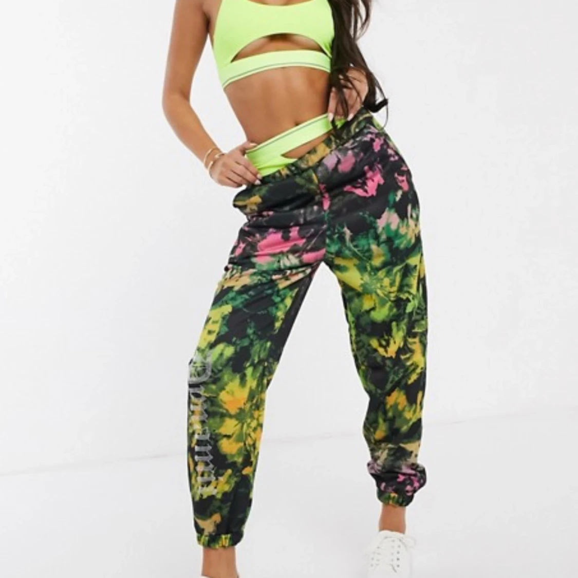 Batikmönstrade mjukisbyxor - 91