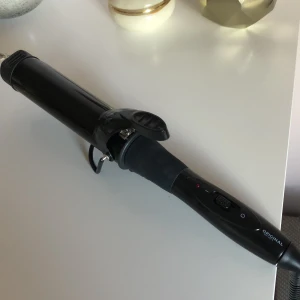 Locktång  - Locktång som ger större lockar. Köpt på Rapunzel of Sweden för 359kr. 