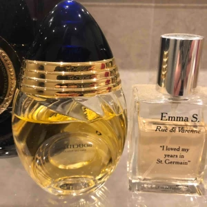  - Boucheron Femme, EdT är en lättare version av Boucheron Femme, EdP. En klassiskt blommig och orientalisk doft . Edt 30 ml köpt för 450:-  Emma S- Rue De Varenne En EdT med toppnoter av liljekonvalj och päron, Edt 30ml, köpt för 399:-