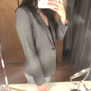  - Snygg kavaj från hm! Köpare står för frakt!💓