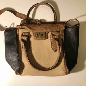  - Fri frakt! Aldrig använd