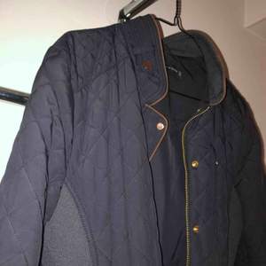 Höstjacka Jackor från Zara | Köp begagnat på Plick