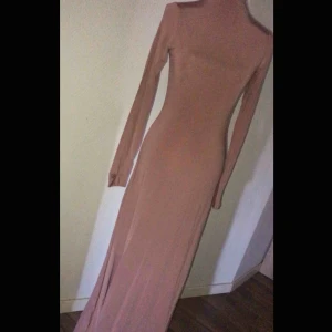  - Långärmad klänning💍 