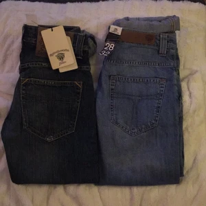  - 2 stycken par boyfriend jeans från tiger of sweden 
Aldrig använda prislappar kvar
Köpta för 5000, pris kan diskuteras vid snabb affär 