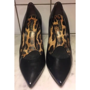  - Dolce & Gabbana klackar, äkta!  Storlek 39