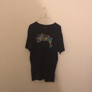  - Stüssy T-shirt, fint skick :-) 