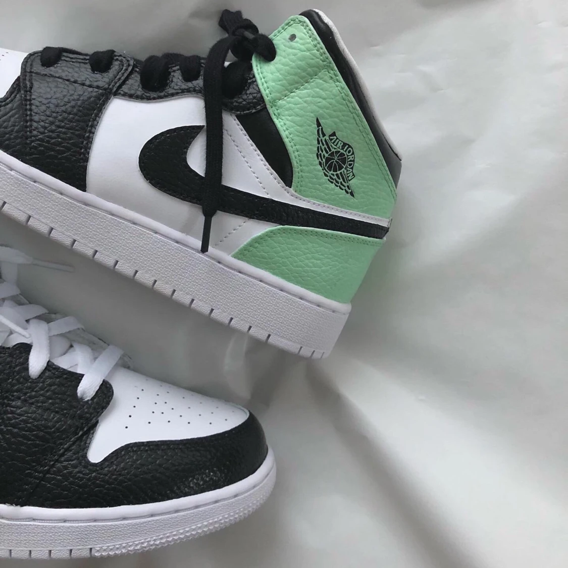 Mintgröna custom jordans 1 mid. 🌿 - 90