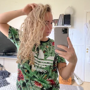 ”Adidas” tröja med mönster - ”Adidas” tröja med mönster. Bra kvalite!