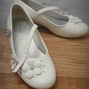  Sälja  - Snygg skor,lite använda 