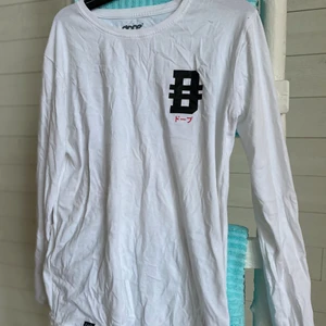 Unisex tröja - Unisex tröja, märket dope från ridestore! Använd ett fåtal gånger!✨