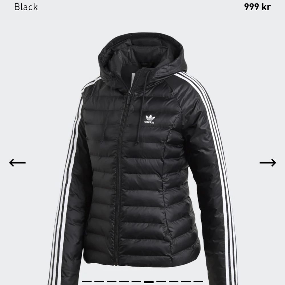 Säljer denna jacka från adidas pga att jag har för många jackor. Skick: 10/10✨ Som ny. Buda i kommentarerna💓 (Jackan är inte exakt som första bilden från hemsidan, utan en modell som inte längre säljs!!). Jackor.