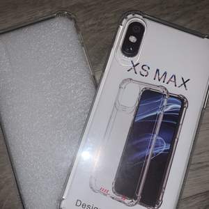 Säljer två helt oanvända  IPhone XS Max gummi skal då jag råkade köpa fel. En för 60kr , 2 för 100kr