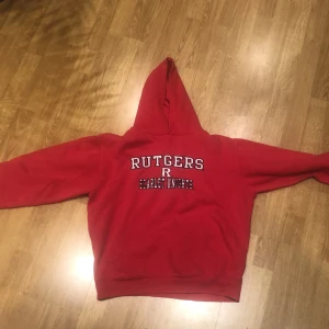 Vintage hoodie - Storlek S vintage hoodie aldrig använt den för den var för liten för mig