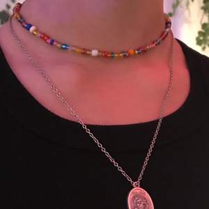 hemmagjort halsband med olika färger 💓 perfekt julklapp eller present 🎁 