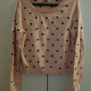 Tröja - storlek s sparsamt använd står inte för frakten djur finns i hemmet ute på fler sidor