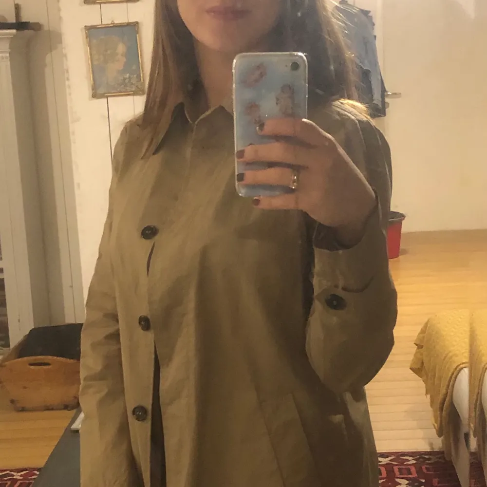Jätte cool kappa från zara med text på ryggen 💗. Takit.
