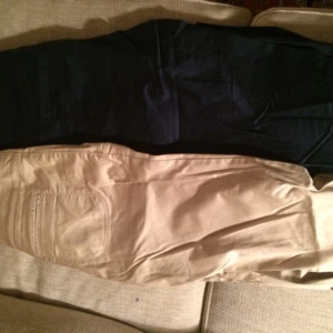  - Chinos från Gant köpta på NK för 1995 st. Bra skick! 