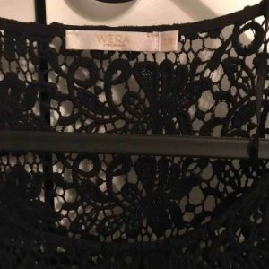  - En svart Wera Stockholm klänning är fin skick och ny. Jag använde en gång i somras och nu går jag ner vikt så jag säljer den till användning 