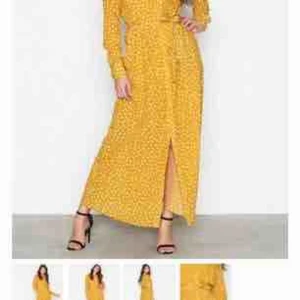  - En härligt gul klänning med vita prickar och band i midjan från Selected Femme - Nelly. Använd totalt 3 gånger, tycker den borde få komma till någon som använder den mer än mig helt enkelt:) (Nypris: 599:-)