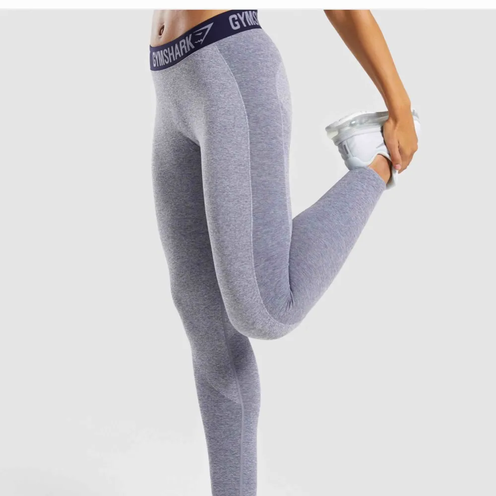 Gymshark flex leggings, knappt använda Svart remsa. Jeans & Byxor.