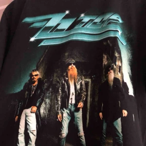  - ZZTop bandtröja. Kan hämtas i Uppsala eller skickas mot fraktkostnad