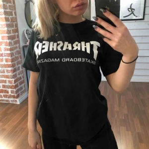  - Svart T-shirt från Thrasher, strl S.  Enbart testad🔥