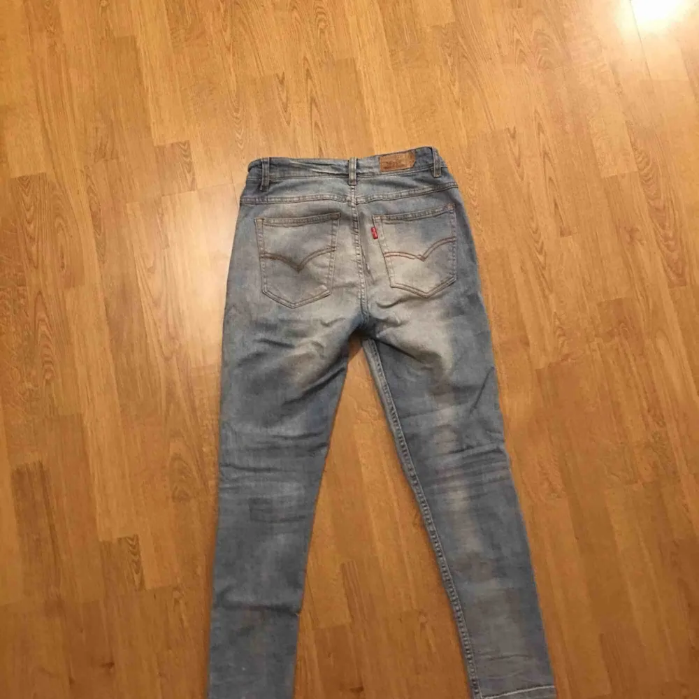 Levi’s jeans. . Jeans & Byxor.