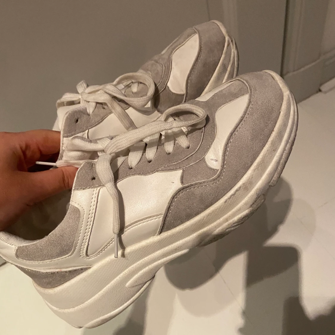 Skor från Nelly storlek 38