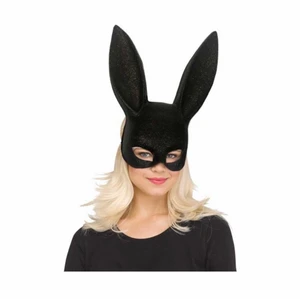 Playboy mask - Säljer min Playboy kanin-mask från Buttericks. Endast använd en gång. Köparen står för frakten💞