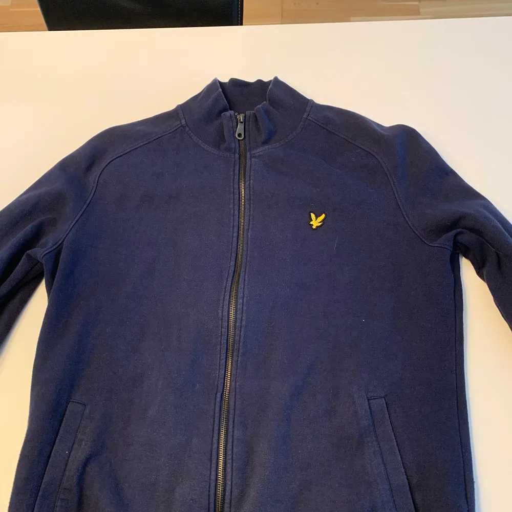 Lyle & scott tröja, fint skick Strl L. . Tröjor & Koftor.