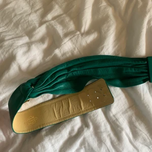 Vintage bälte - Köpte detta bälte på second hand för ett tag sedan men har inte hittat användning för det. Justerbart💞