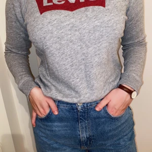 Levi’s tröja  - Helt oanvänd 