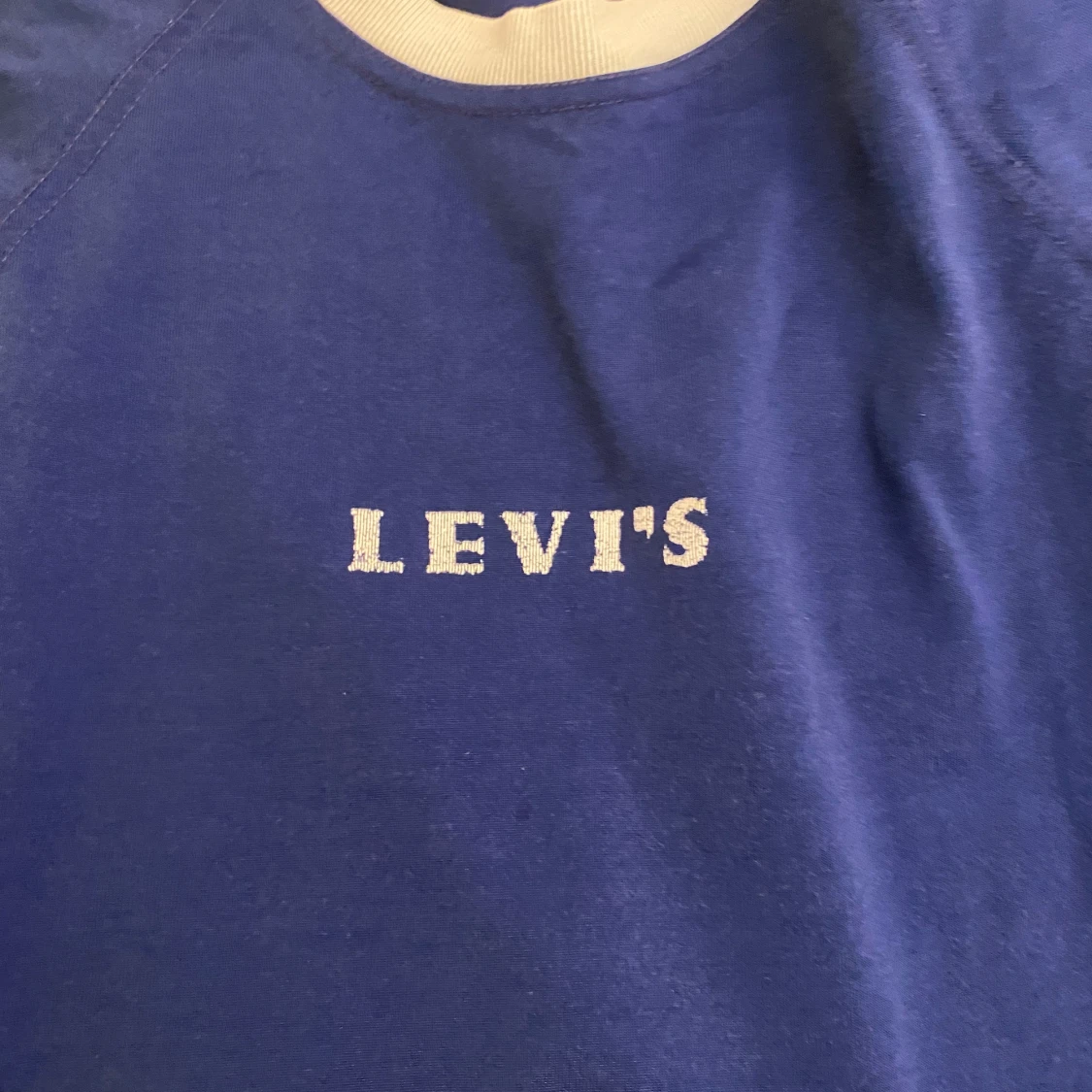 Blå Levis t-shirt - 90
