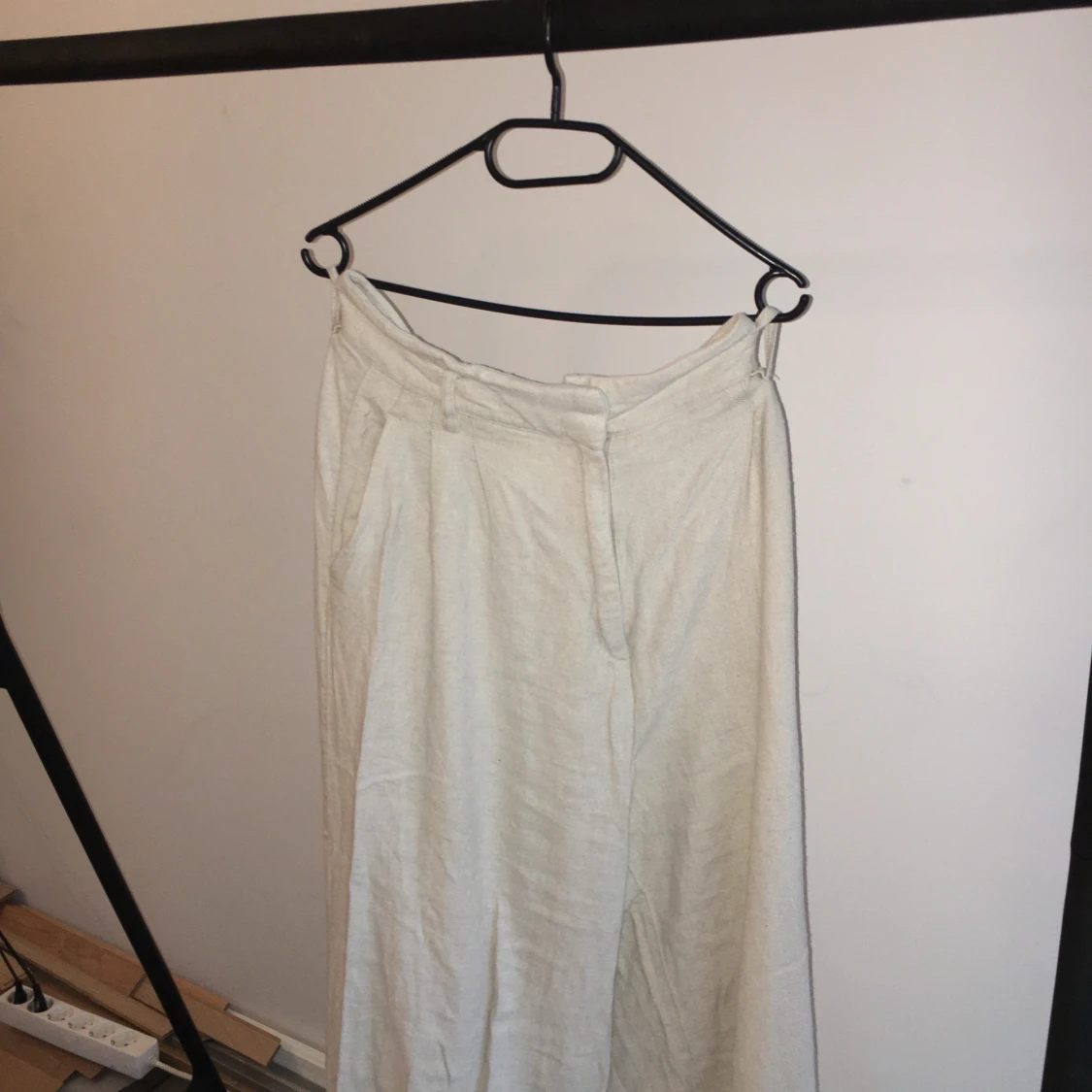 Högmidjade byxor från HM - 90