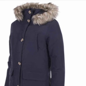  - Vinterjacka aldrig använd ⭐️ betalning via swish ⭐️