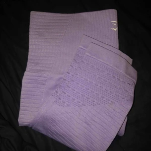 - Snyggaste tightsen från gymshark!! Använda få gånger, säljer pga att de var lite för små för mig:// perfekt skick, har dock klippt av ”trosan” på insidan