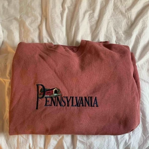 Retro sweatshirt - Vintage sweatshirt som sitter som en oversized S. Köparen står för frakt :)