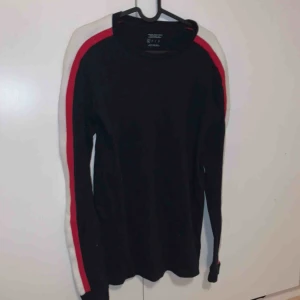  - Tröja från Urban outfitters.