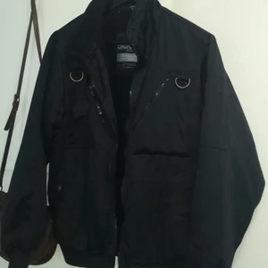 univer at work jacka - lite använda Jacka str S (46/48)svart