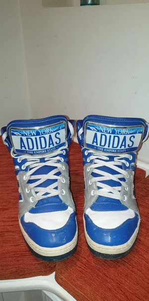 Jeremy scott x adidas - Väldigt sällsynta adidas sneakers, släpper billigt pga för små för mig