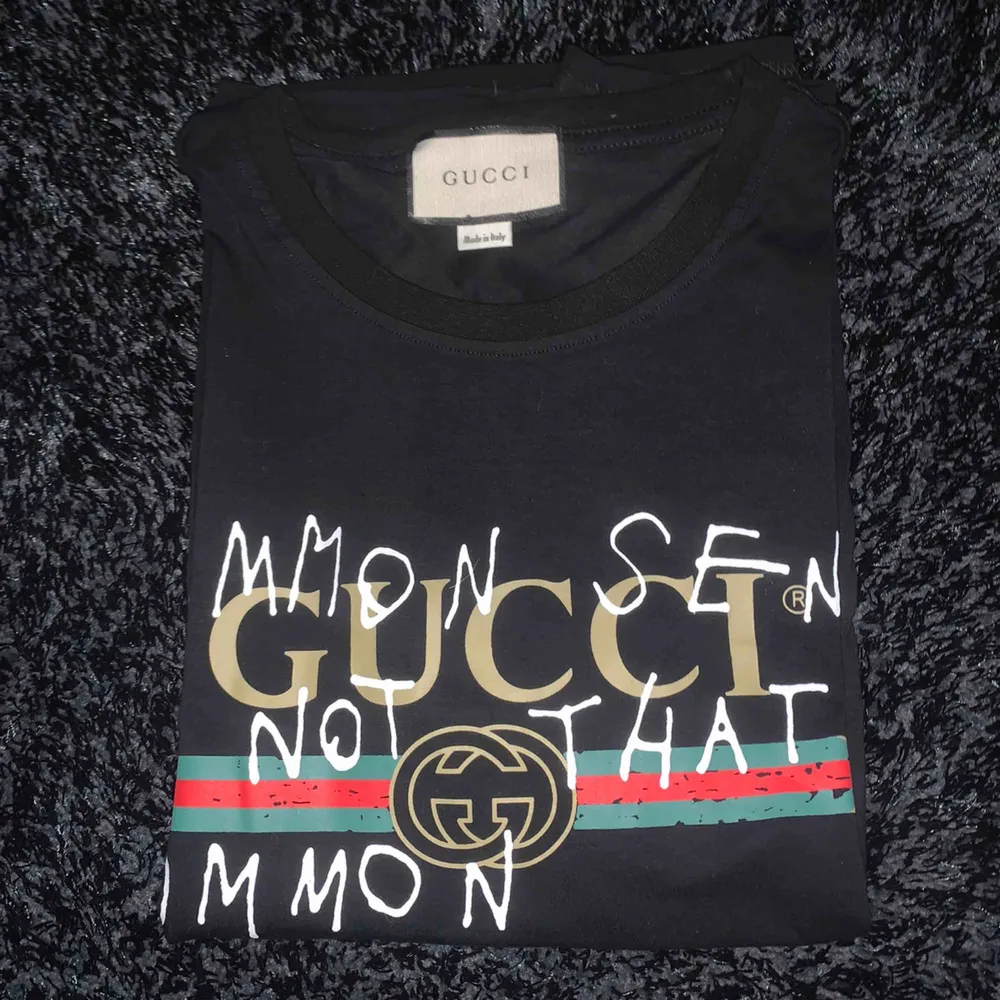 AA kopia  Gucci t-shirt  St L men liten storlek  Bara testad . T-shirts.