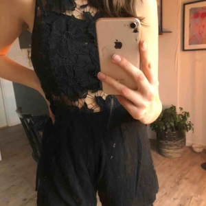  - Jättefin jumpsuit!🥰 Köpt på pondus, märket Rut&circle. Säljer pga garderobsrensning🥺