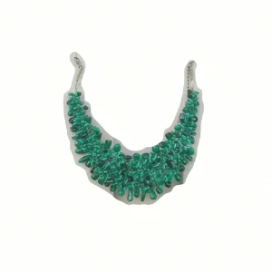  - Statementhalsband från Indiska i glas och metalltråd. Sparsamt använd 🍃☘🌿