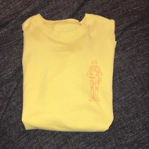  - Gul t-shirt från Carlings😋 köparen står för frakt 💕
