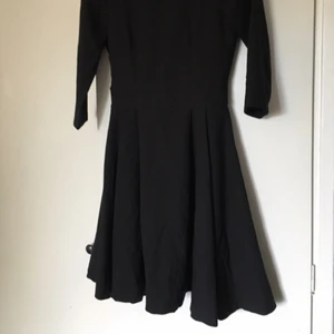  - Fin svart klänning från vila. Aldrig använd. 